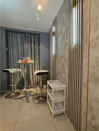 Modern Luxe In Makati Aparthotel Manila