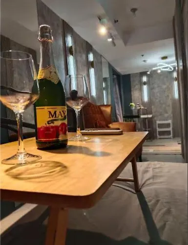 Modern Luxe In Makati Aparthotel Manila