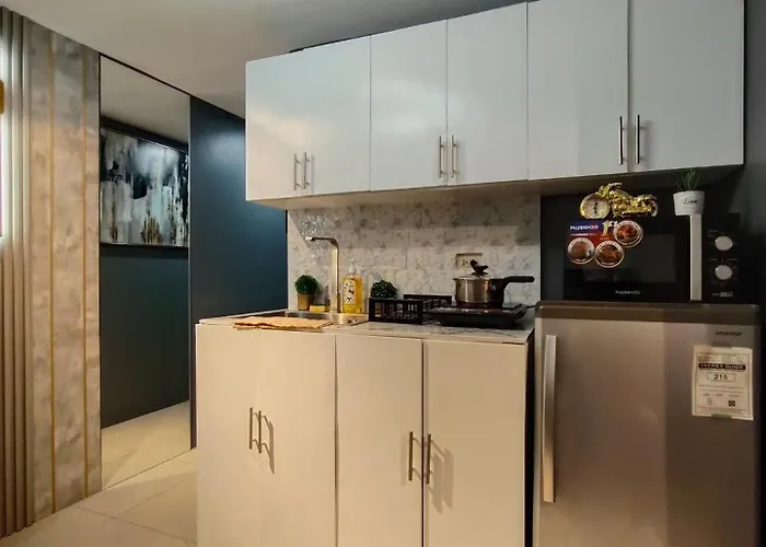 Modern Luxe In Makati Aparthotel